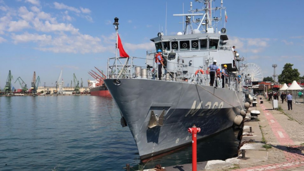 Три бойни кораба на НАТО акостираха във Варна за учението „Бриз 2021“ (снимки)