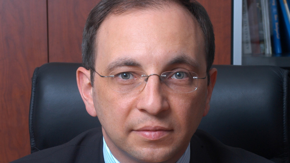 Николай Василев приватизира БТК и еврото му е кауза. Министър на НДСВ и Тройната коалиция