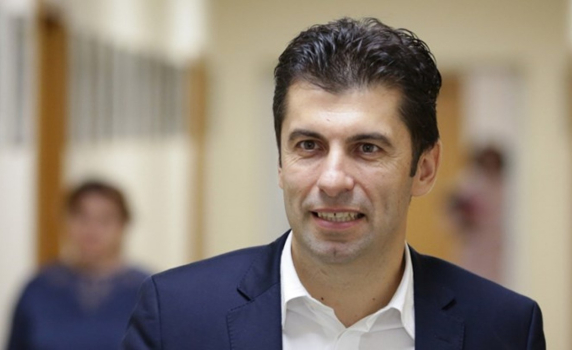 Кирил Петков: За разлика от Николай Василев ние искаме да продължат 50-те лв. за пенсионерите