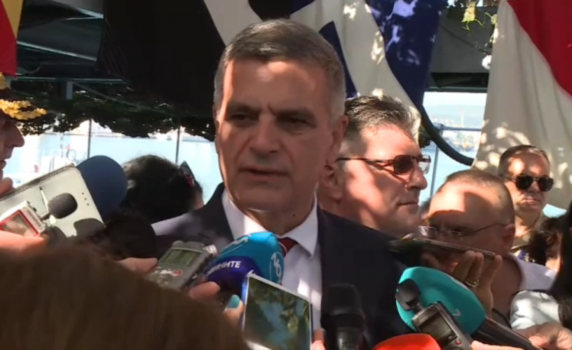 Премиерът Янев: Да оставим партиите да си свършат работата!