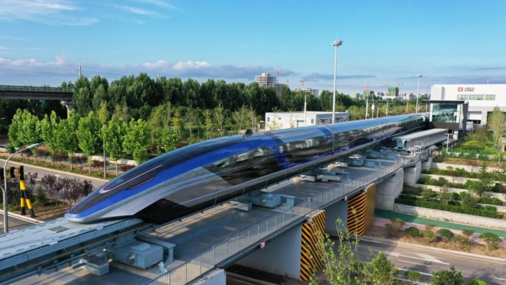 Китай пусна в движение най-бързия влак в света (видео)