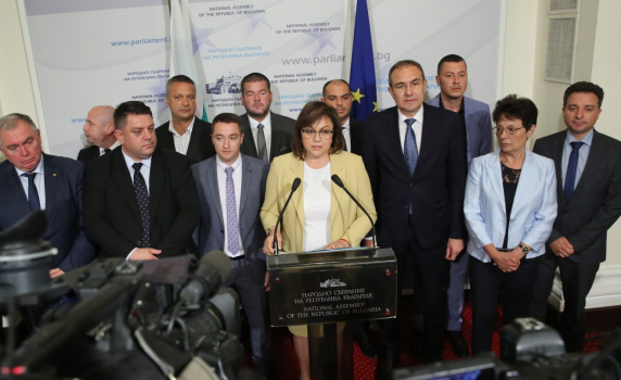 Нинова: Получихме покана от “Има такъв народ“, ще участваме в преговори