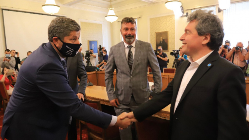 Христо Иванов след срещата с ИТН: Гледаме в една и съща посока (видео)