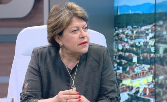 Дончева: Хората в ГЕРБ ще трябва да обяснят кюлчетата, пачките и всичко останало от миналото на лидера си   