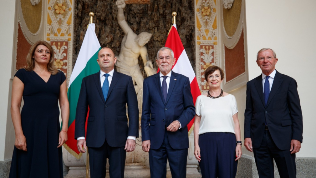 Радев в Австрия: България няма да допусне нарушаване на правата на българите в РСМ 