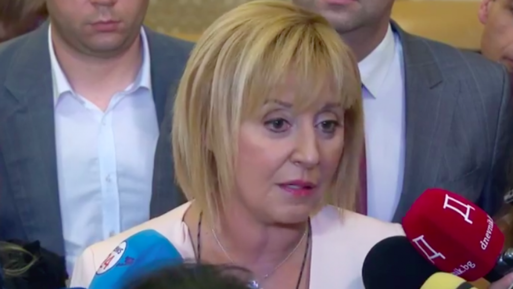Манолова: Няма да подкрепим правителство, което инсталира лица, свързани с ГЕРБ и ДПС