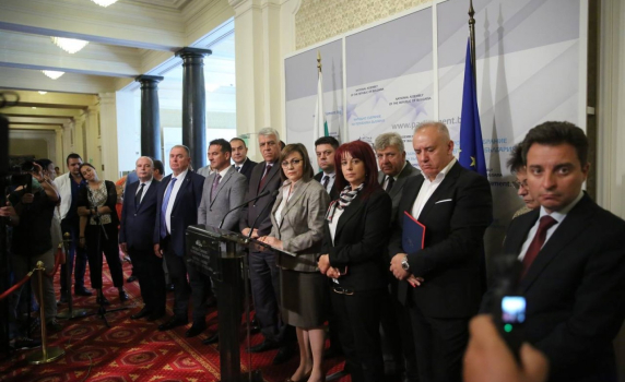 Нинова: В преговорите с ИТН защитаваме ангажиментите, поети пред нашите избиратели
