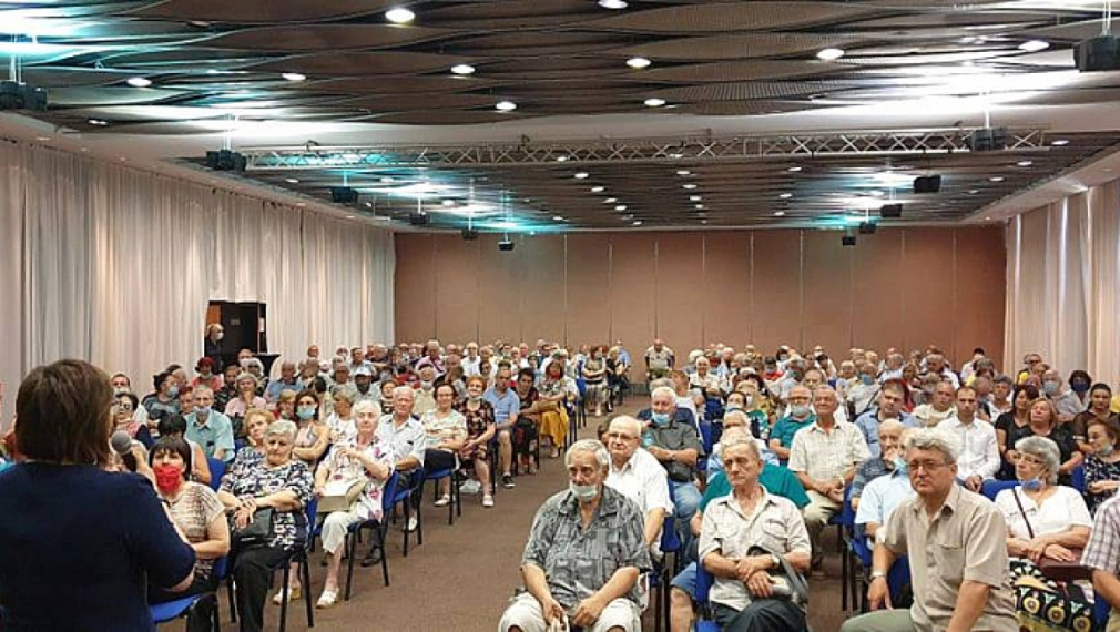 Оставка на Нинова и незабавен Конгрес, иска Градският съвет на БСП - Пловдив