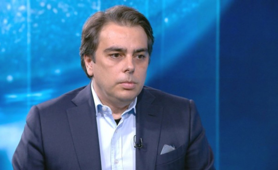 Асен Василев: Думата крадец е много тежка, г-н Йорданов да се извини