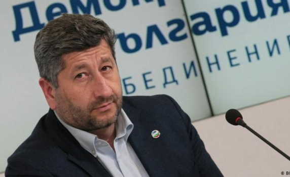 Христо Иванов за кандидата за премиер: Симпатичен човек