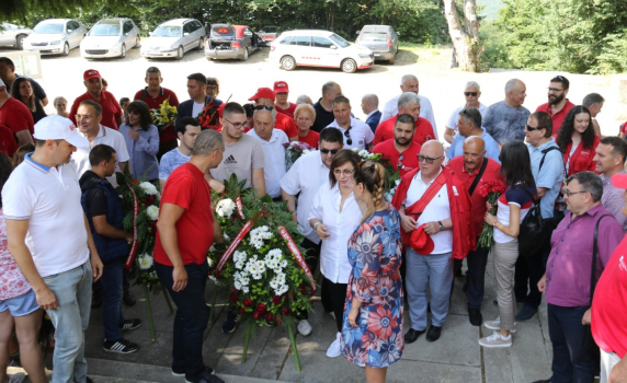 Нинова от Бузлуджа: След 4 години битки за политики, сме на прага да ги осъществим