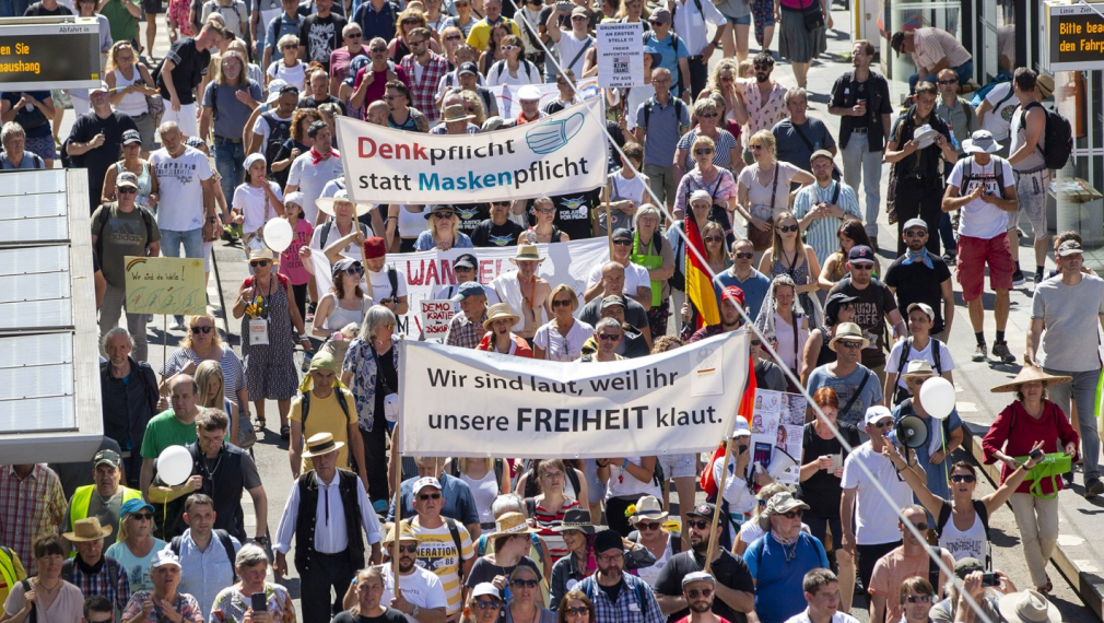 Съдът в Берлин: Забраната на протестите срещу карантинните мерки е законна