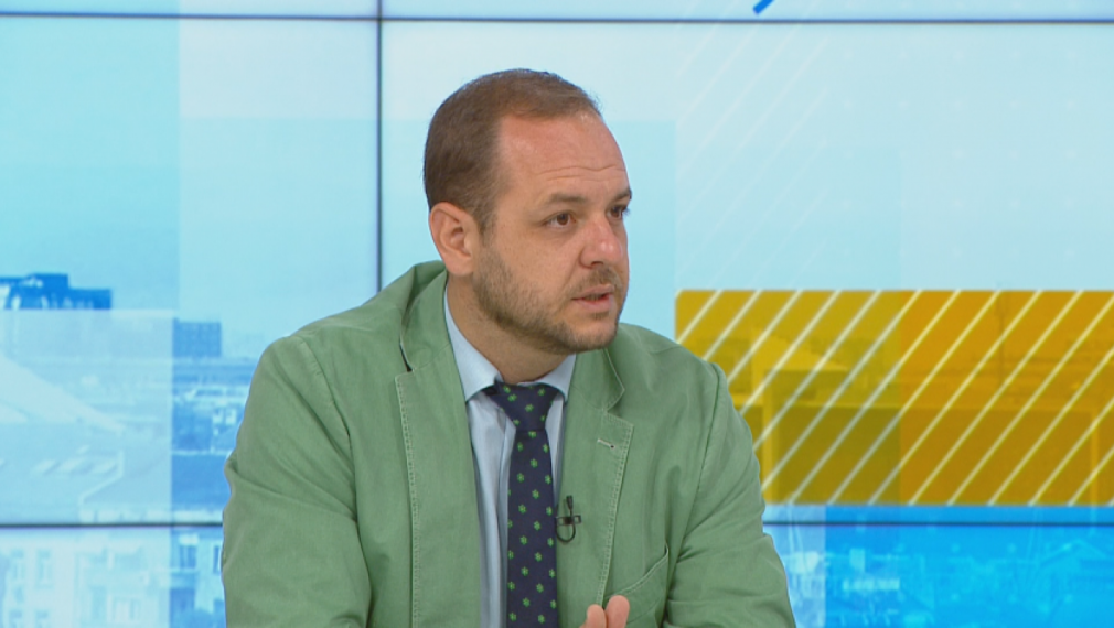 Борислав Сандов: Пламен Николов не изглежда като човек, който ще взема решения