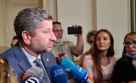 Христо Иванов: Премиерът не трябва да е просто бушон, а лидер 