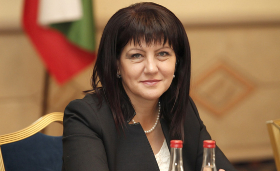 Караянчева премисли - стана сътрудник на ГЕРБ в парламента 