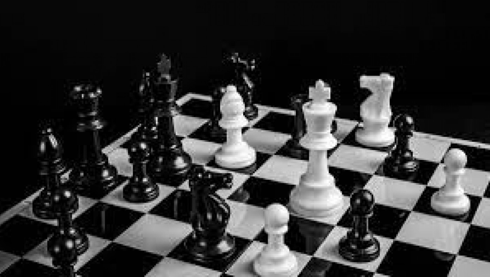 Предлагат промяна в правилата на шаха, за да се премахне неравенството между бели и черни 