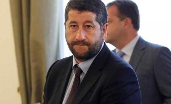 Христо Иванов не отиде на срещата с Пламен Николов, рано е да се каже дали ДБ ще подкрепи кабинета