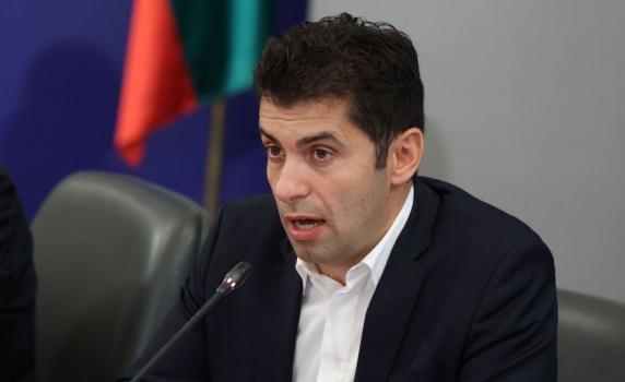  Кирил Петков опроверга страховете на ГЕРБ за фалит на ВМЗ "Сопот" и "Авионамс"