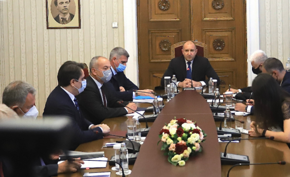 Румен Радев: Видяхме какво е пандемията да се управлява неадекватно, за първи път имаме план