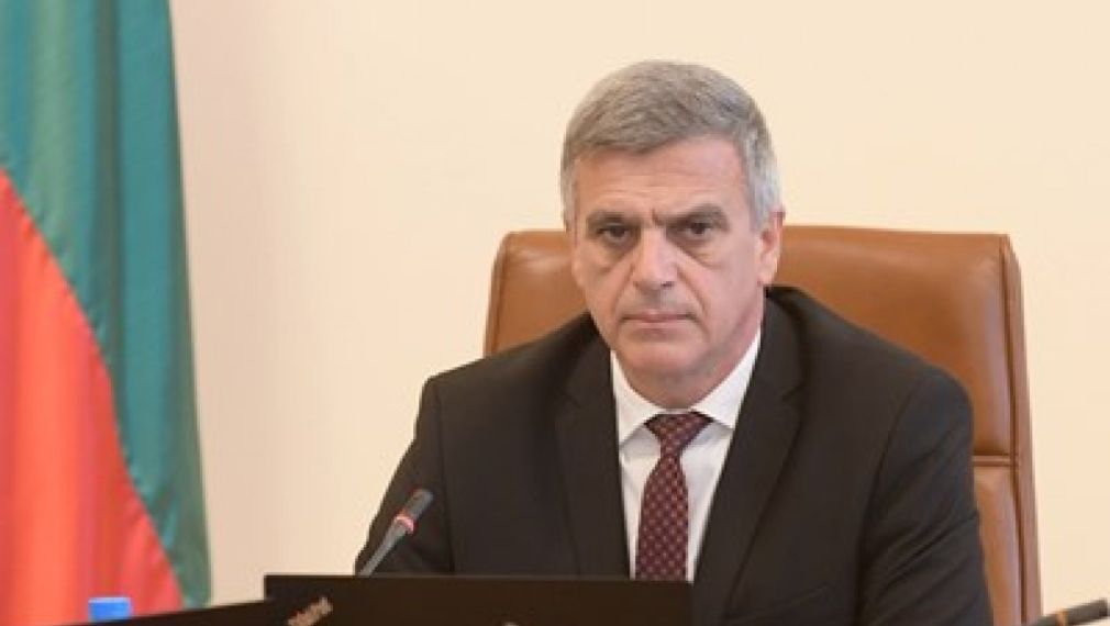 Служебният премиер: Знам, че децата ми са на експертни позиции, повече не знам 
