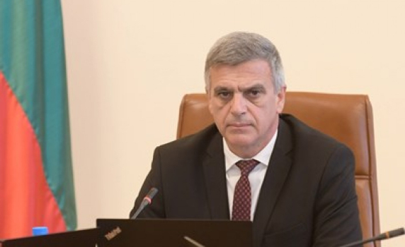 Служебният премиер: Знам, че децата ми са на експертни позиции, повече не знам 