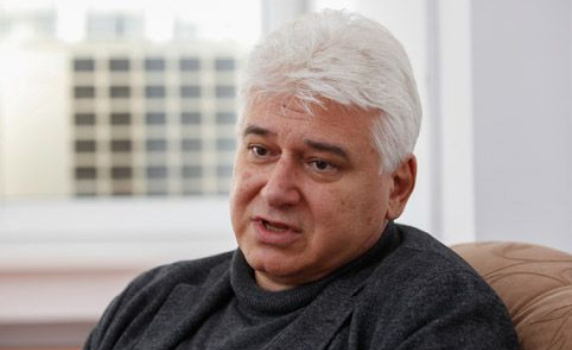 Пламен Киров, професор по конституционно право: Трифонов не може да си оттегли кабинета