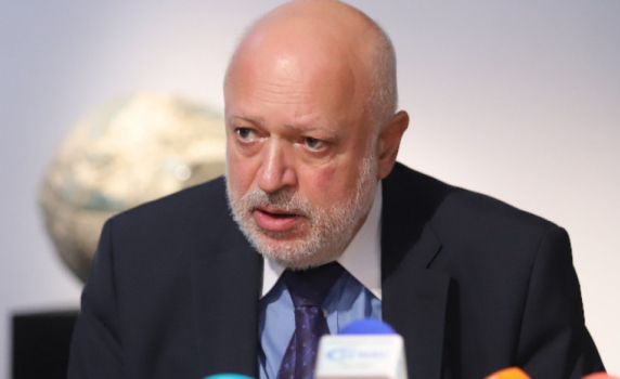 Министър Минеков гони в. "Труд" от сграда на МК заради нередовно плащан наем. ГЕРБ протестират   
