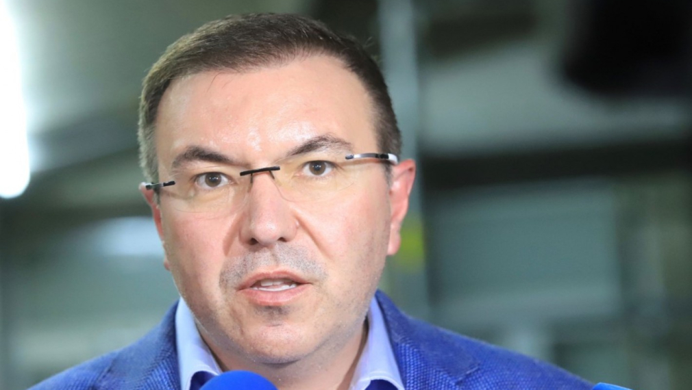 Проф. Ангелов: Ситуацията с коронавируса става опасна. Ваксинирайте се