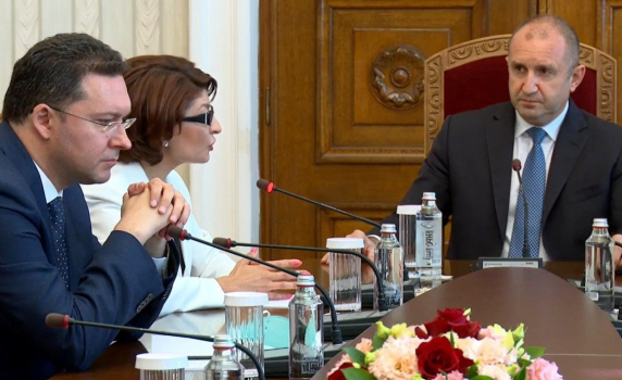  ГЕРБ към Радев: Партиите, които се родиха под юмрука ви, да поемат отговорност