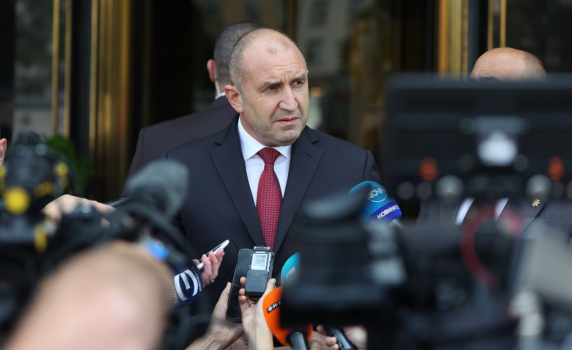Румен Радев: Атаката срещу Кирил Петков идва от корупционери