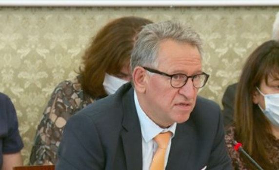 Стойчо Кацаров поиска 334 млн. повече за бюджета за здраве