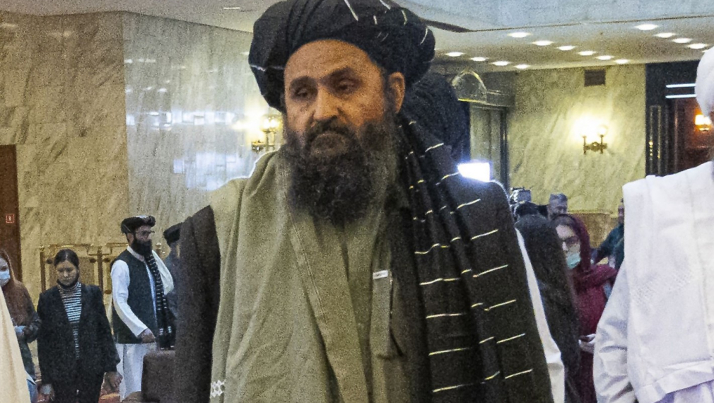 Лидерът на талибаните пристигна с американски самолет в Кабул: Кой е Абдул Гани Барадар?