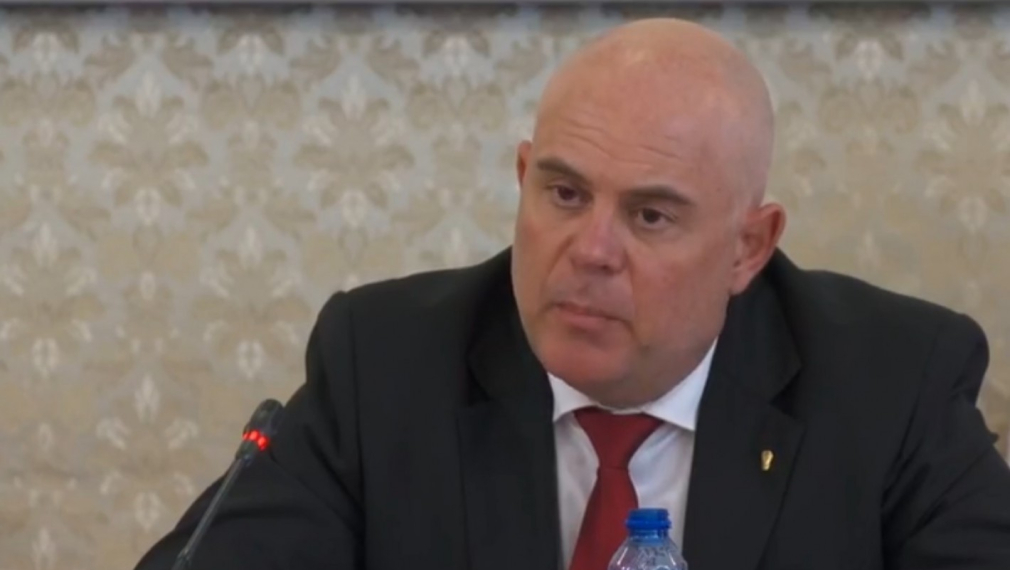 Иван Гешев изненадващо посети НС, за да обясни, че парламентарен контрол над прокуратурата е недопустим (видео)