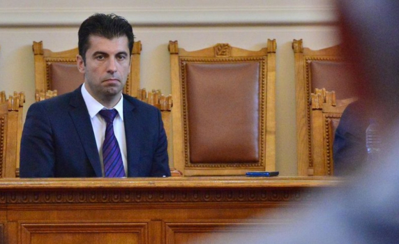 Кирил Петков не може да уволни шефове в завода в Сопот, отговориха от консолидационната компания