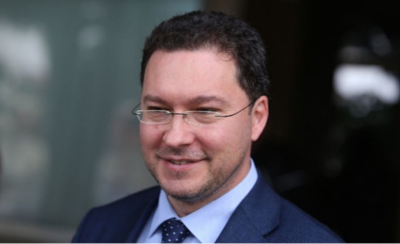  Даниел Митов: Радев има цялата власт в държавата, това води до хаос