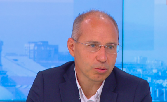 Шефът на "Сиела Норма": Разделянето на изборите ще струва 60 млн. повече на държавата