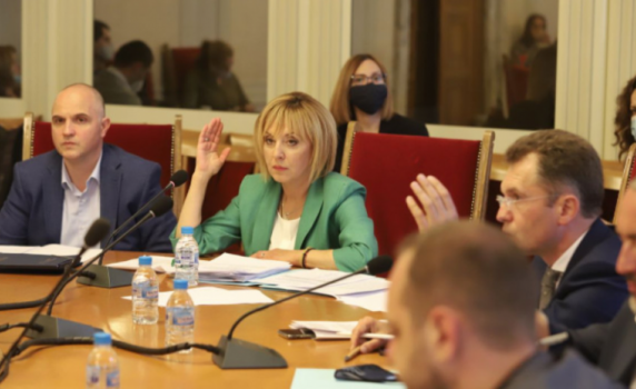 ''Автомагистрали'' дали 425 млн. лв. аванс за непроектираните участъци на ''Хемус'', 2 млн. от тях били за озеленяване
