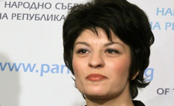 Десислава Атанасова: Радев не иска редовно правителство, затова дава мандата на БСП