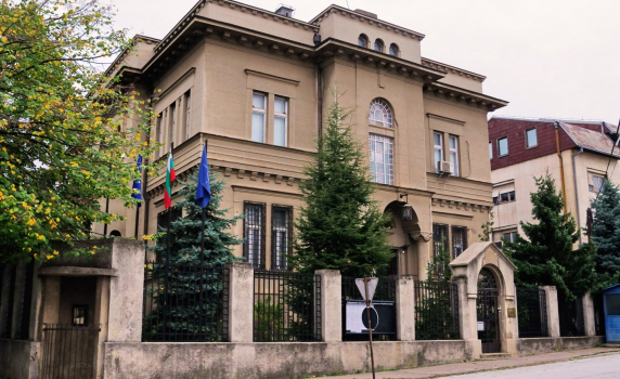 България с протестна нота към Северна Македония заради поруганото ни знаме в Битоля