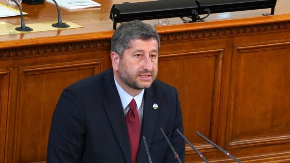 Христо Иванов призова Нинова да задържи мандата до закриването на спецсъда
