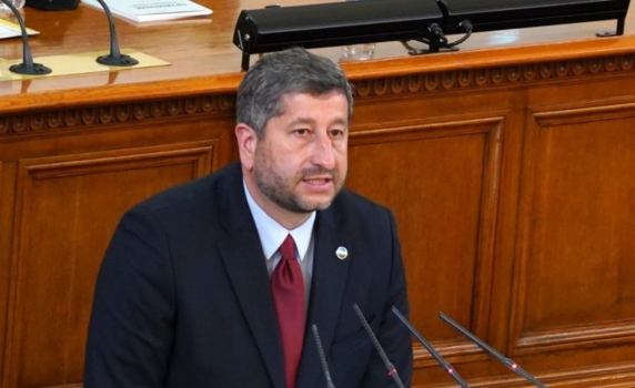 Христо Иванов призова Нинова да задържи мандата до закриването на спецсъда