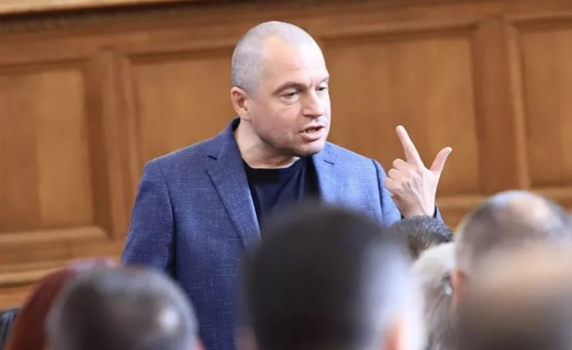 Тошко Йорданов се кара на Ива Митева: Ако ви се прибира - прибирайте се!