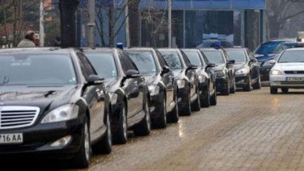 3000 коли с 1000 шофьори обслужват чиновници в министерствата