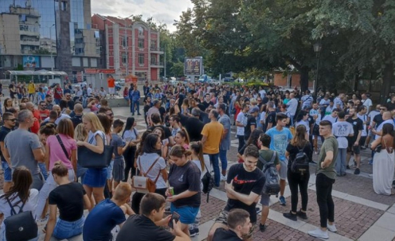 Голям протест в Пловдив срещу противоепидемичните мерки