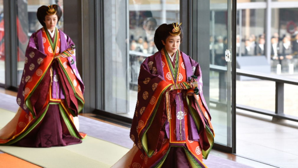 Японска принцеса се отказва от титлата и богатството, за да се омъжи за обикновен човек