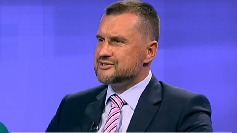 Калоян Методиев: Президентът разцепва БСП и дестабилизира политическата система