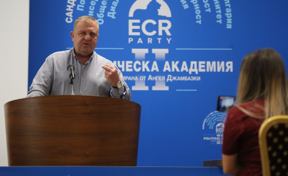 Красимир Каракачанов: Сегашните интернационалисти владеят институциите и контролират световната икономика