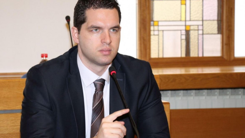 Николай Николов пита Фандъкова основателно ли е рекордното поскъпване на парното