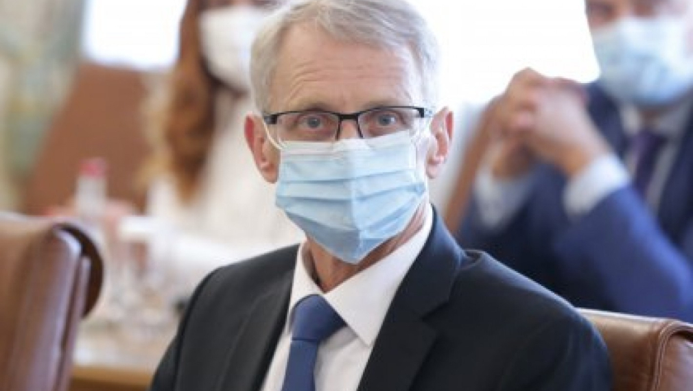 Учебната година се открива присъствено и по различно време за отделните класове