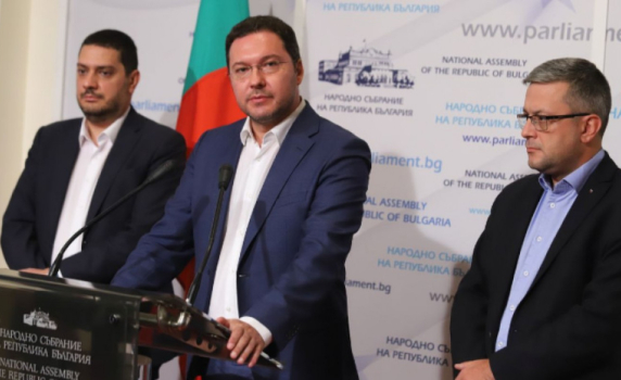 ГЕРБ поиска оставката на министъра на отбраната заради смъртта на военния от Чешнегирово 